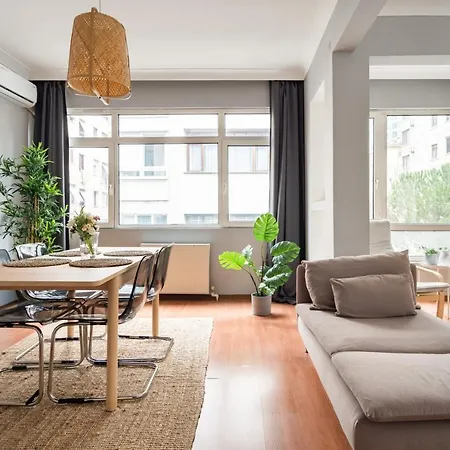 Amazing Flat Near Bagdat Street With Enticing Interior Design In Kadikoy Appartement *