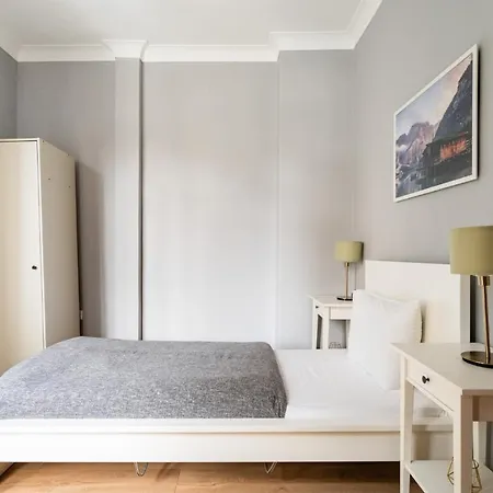 Amazing Flat Near Bagdat Street With Enticing Interior Design In Kadikoy Апартаменты *