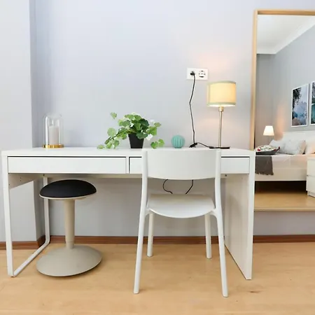 Amazing Flat Near Bagdat Street With Enticing Interior Design In Kadikoy Апартаменты Стамбул