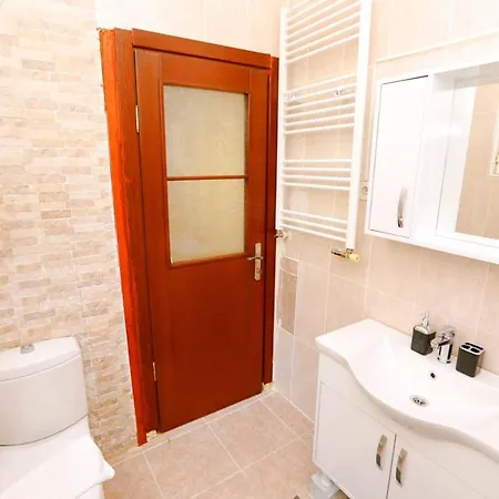 Апартаменты Amazing Flat Near Bagdat Street With Enticing Interior Design In Kadikoy *